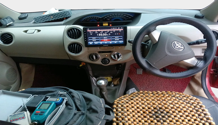 2013 Toyota Etios Liva V, Petrol, Manual, 41,372 km, interior