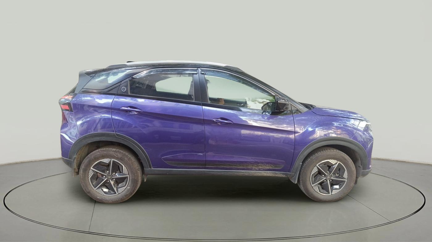 2023 Tata NEXON FEARLESS PURPLE SUNROOF DCA DUAL TONE 1.2 PETROL, Petrol, Automatic, 8,228 km, exterior