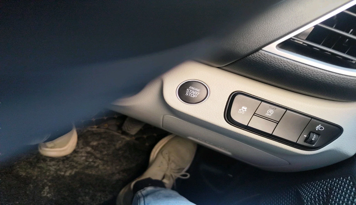 2024 KIA SELTOS  HTX 1.5 PETROL MT, Petrol, Manual, 11,895 km, interior