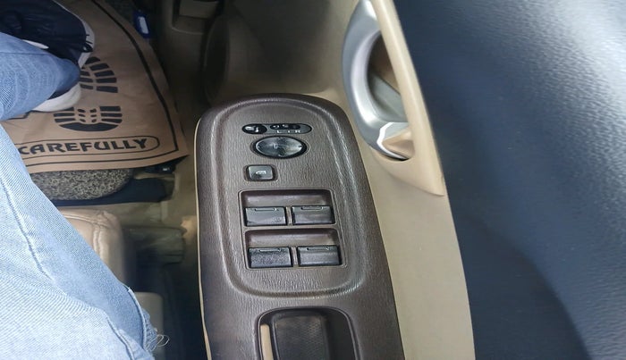 2013 Honda Amaze 1.2L I-VTEC VX, Petrol, Manual, 90,703 km, interior