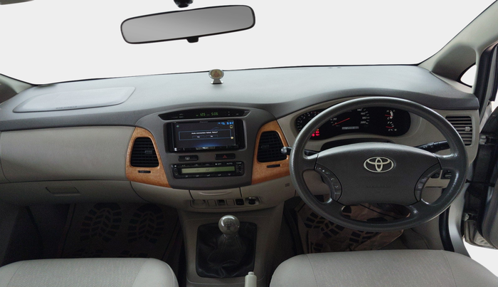 2011 Toyota Innova V 2.5 7 STR, Diesel, Manual, 2,09,183 km, interior