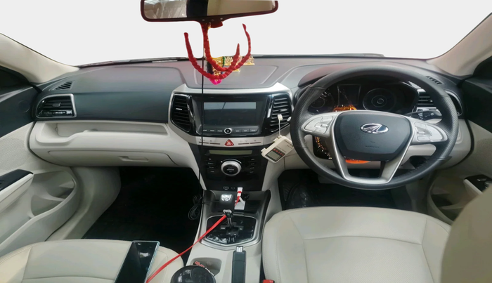 2022 Mahindra XUV300 W8 (O) 1.5 DIESEL AMT, Diesel, Automatic, 23,495 km, interior