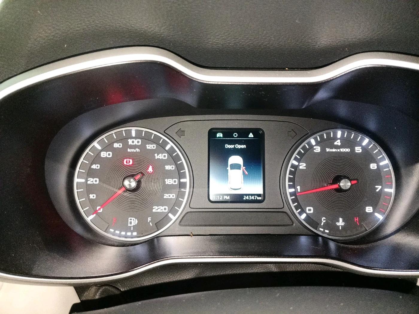 2022 MG ASTOR STYLE 1.5 MT, Petrol, Manual, 24,347 km, interior