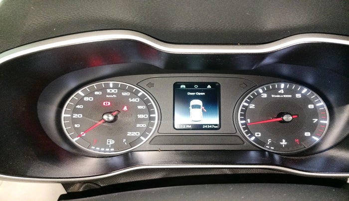 2022 MG ASTOR STYLE 1.5 MT, Petrol, Manual, 24,347 km, interior