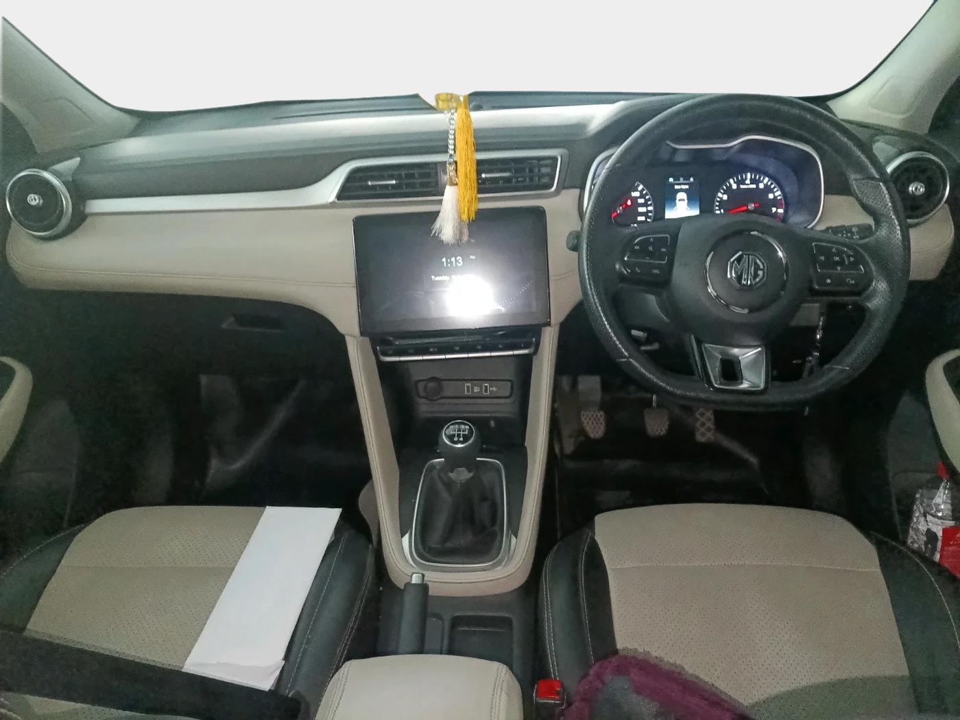 2022 MG ASTOR STYLE 1.5 MT, Petrol, Manual, 24,347 km, interior