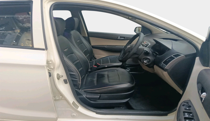 2012 Hyundai i20 MAGNA 1.4 CRDI, Diesel, Manual, 1,60,000 km, interior