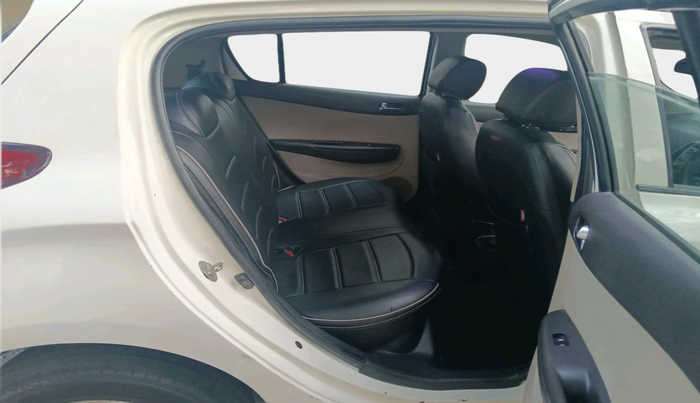 2012 Hyundai i20 MAGNA 1.4 CRDI, Diesel, Manual, 1,60,000 km, interior