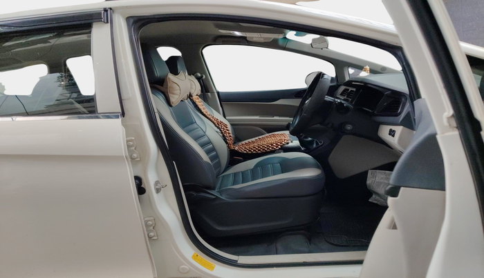 2019 Mahindra MARAZZO M2 8 STR, Diesel, Manual, 2,02,739 km, interior