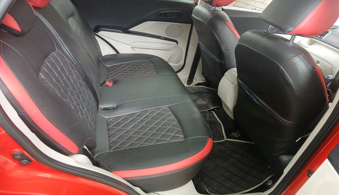 2019 Mahindra XUV300 W6 1.5 DIESEL, Diesel, Manual, 90,111 km, interior