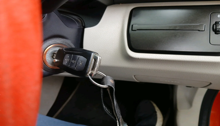 2019 Mahindra XUV300 W6 1.5 DIESEL, Diesel, Manual, 90,111 km, interior