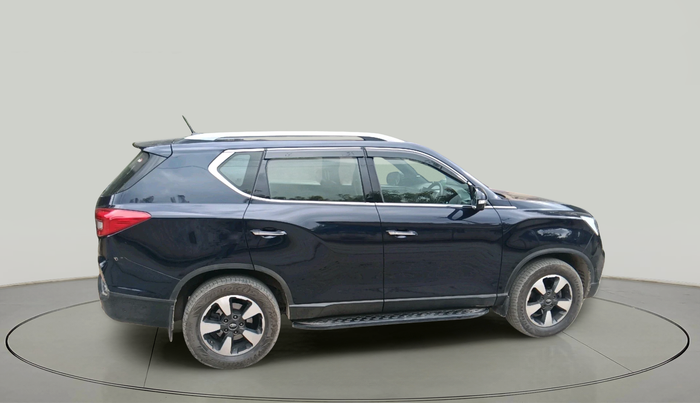 2022 Mahindra ALTURAS G4 2WD AT, Diesel, Automatic, 30,731 km, exterior