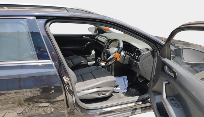 2024 Volkswagen TAIGUN GT PLUS 1.5 TSI DSG, Petrol, Automatic, 13,210 km, interior