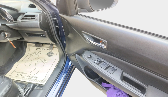 2023 Maruti Swift VXI AMT, Petrol, Automatic, 17,978 km, interior