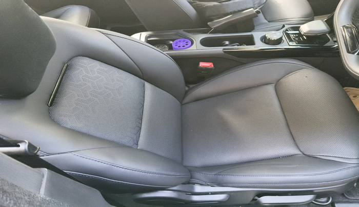 2024 Tata NEXON Creative Plus 1.2 Revotron 7DCA Dark Edition, Petrol, Automatic, 8,998 km, interior