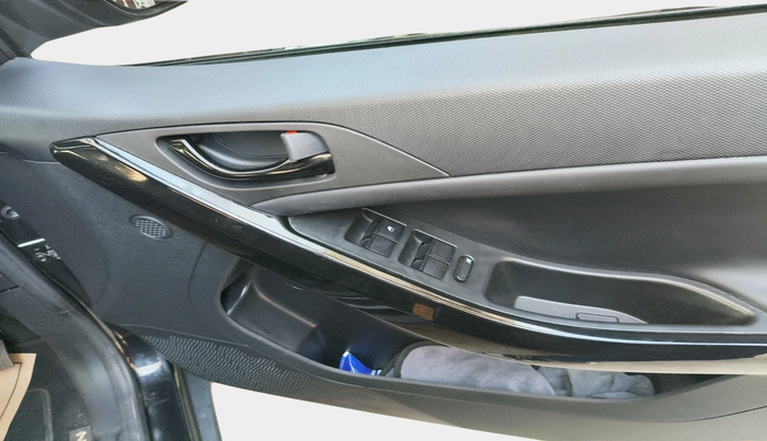 2024 Tata NEXON Creative Plus 1.2 Revotron 7DCA Dark Edition, Petrol, Automatic, 8,998 km, interior