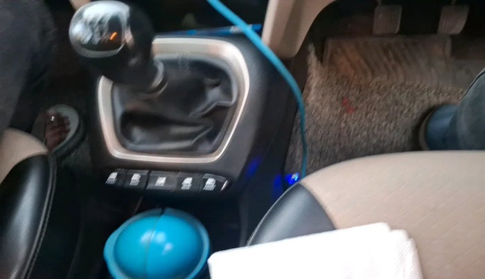 2018 Hyundai NEW SANTRO ASTA MT, Petrol, Manual, 1,29,074 km, interior