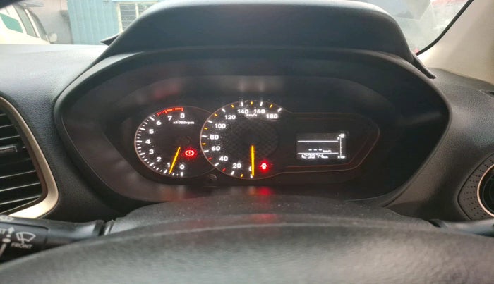 2018 Hyundai NEW SANTRO ASTA MT, Petrol, Manual, 1,29,074 km, interior