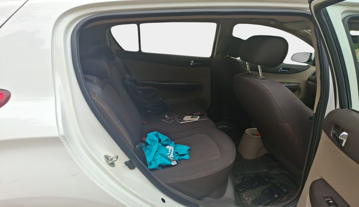 2011 Hyundai i20 SPORTZ 1.2, Petrol, Manual, 72,695 km, interior
