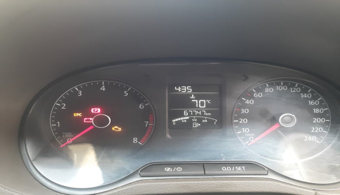 2016 Volkswagen Vento HIGHLINE 1.6 MPI, Petrol, Manual, 67,747 km, interior