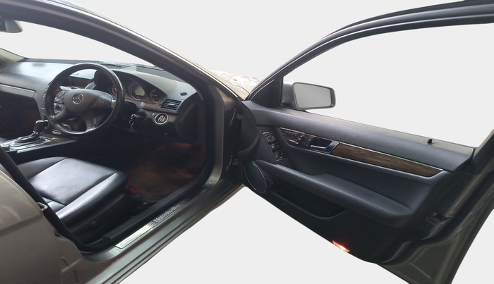 2010 Mercedes Benz C Class 	250 CDI ELEGANCE AT, Diesel, Automatic, 1,29,298 km, interior