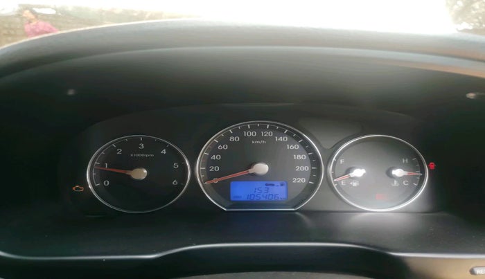 2011 Hyundai Santa Fe 4 WD, Diesel, Manual, 1,05,406 km, interior