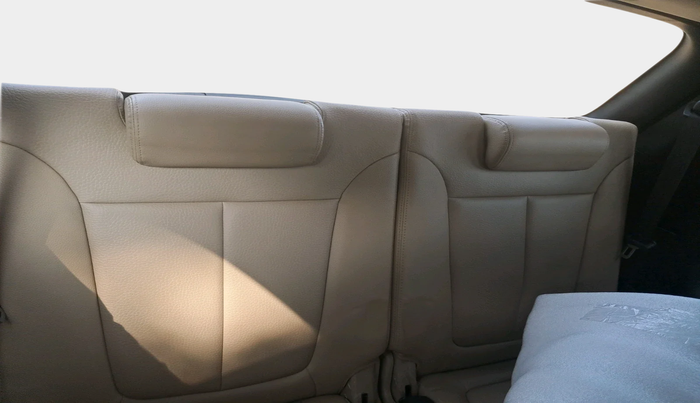 2011 Hyundai Santa Fe 4 WD, Diesel, Manual, 1,05,406 km, interior