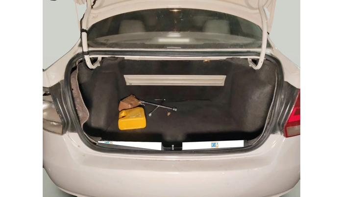 2014 Volkswagen Vento HIGHLINE DIESEL 1.6, Diesel, Manual, 80,000 km, exterior