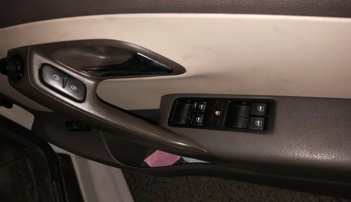 2014 Volkswagen Vento HIGHLINE DIESEL 1.6, Diesel, Manual, 80,000 km, interior