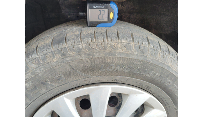 2016 Maruti Swift Dzire VDI ABS, Diesel, Manual, 3,86,447 km, tyre