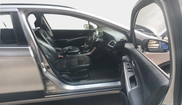 2015 Maruti S Cross ZETA 1.3, Diesel, Manual, 1,65,357 km, interior