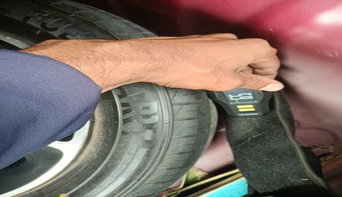 2018 Hyundai Grand i10 SPORTZ (O) AT 1.2 KAPPA VTVT, Petrol, Automatic, 31,349 km, tyre