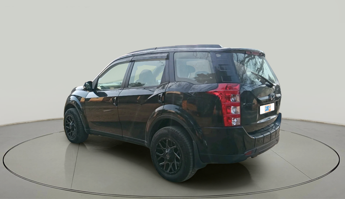 2017 Mahindra XUV500 W6, Diesel, Manual, 1,20,650 km, exterior