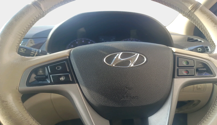 2015 Hyundai Verna FLUIDIC 4S 1.6 VTVT S(O), Petrol, Manual, 68,957 km, interior