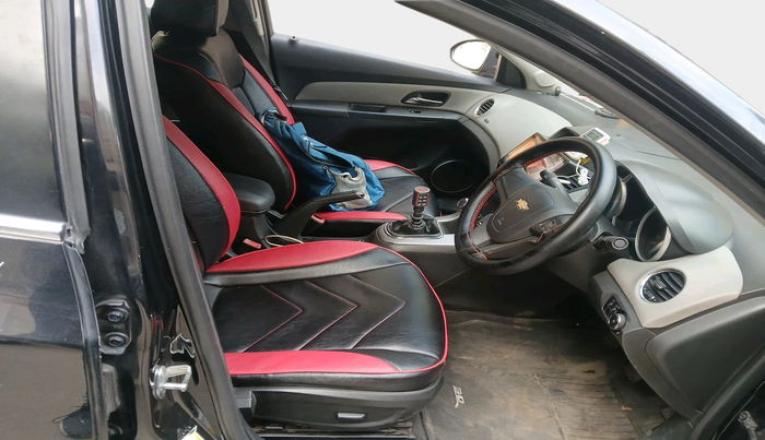 2013 Chevrolet Cruze LT, Diesel, Manual, 95,505 km, interior