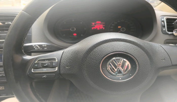 2011 Volkswagen Vento HIGHLINE DIESEL 1.6, Diesel, Manual, 1,75,481 km, interior