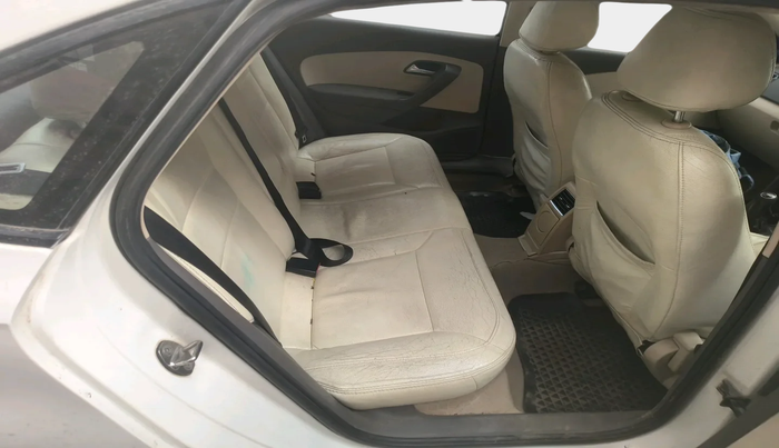 2011 Volkswagen Vento HIGHLINE DIESEL 1.6, Diesel, Manual, 1,75,481 km, interior