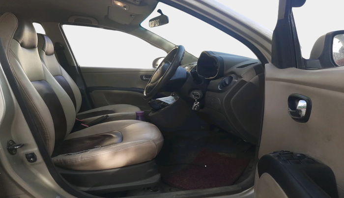 2012 Hyundai i10 SPORTZ 1.2, Petrol, Manual, 1,17,101 km, interior