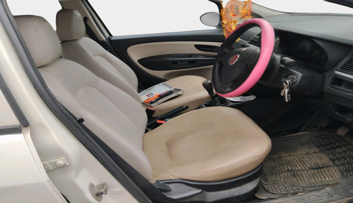 2014 Fiat Linea CLASSIC 1.3 L MULTIJET, Diesel, Manual, 1,34,782 km, interior