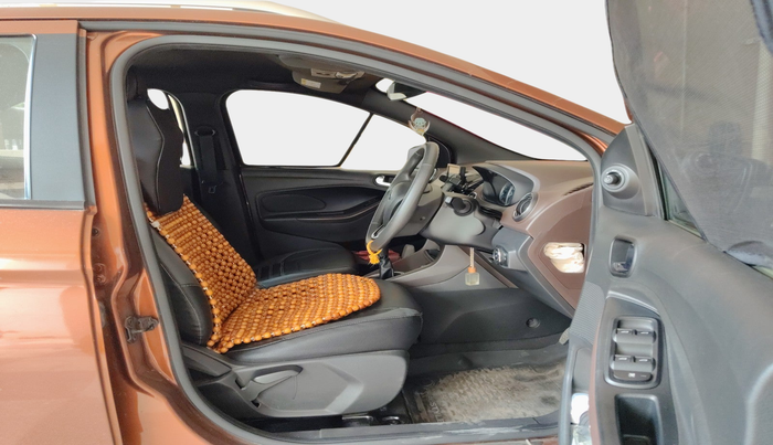 2019 Ford FREESTYLE TITANIUM 1.2 PETROL, Petrol, Manual, 17,360 km, interior