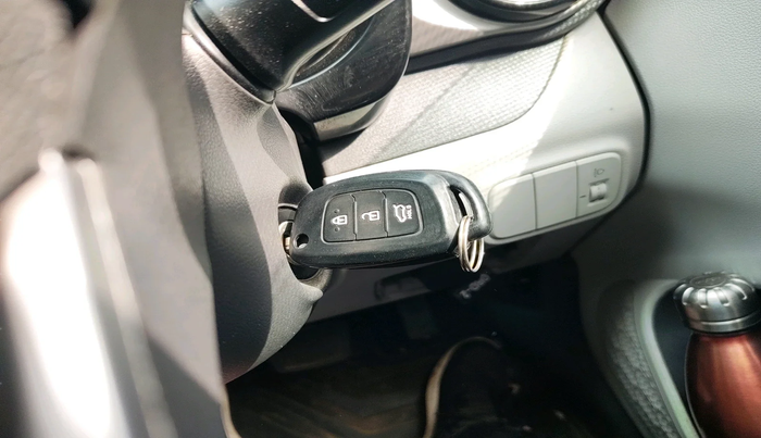 2020 Hyundai GRAND I10 NIOS SPORTZ AMT 1.2 KAPPA VTVT, Petrol, Automatic, 44,654 km, interior