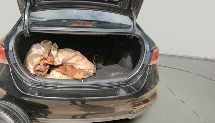 2017 Hyundai Verna 1.6 VTVT SX (O) AT, Petrol, Automatic, 47,223 km, exterior