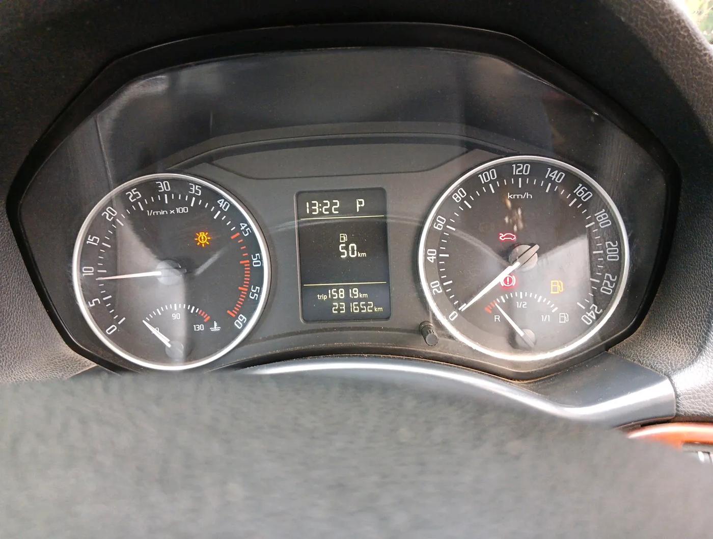 2010 Skoda Laura ELEGANCE 1.9 TDI AT, Diesel, Automatic, 2,31,652 km, interior