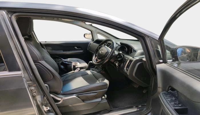 2018 Tata Hexa XTA 4X2 6 STR, Diesel, Automatic, 93,412 km, interior