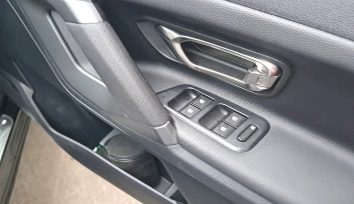 2019 Tata Harrier XZ 2.0L DARK EDITION, Diesel, Manual, 35,421 km, interior