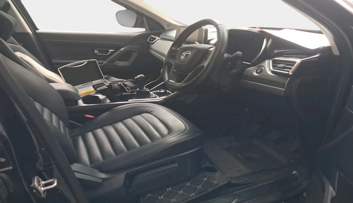 2019 Tata Harrier XZ 2.0L DARK EDITION, Diesel, Manual, 35,421 km, interior