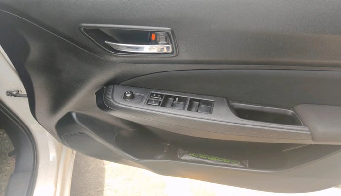 2018 Maruti Swift VXI AMT, Petrol, Automatic, 36,782 km, interior