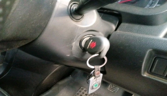 2013 Maruti Swift VDI, Diesel, Manual, 1,91,122 km, interior