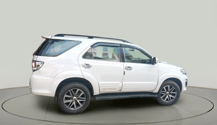 2013 Toyota Fortuner 3.0 4X2 MT, Diesel, Manual, 1,24,600 km, exterior