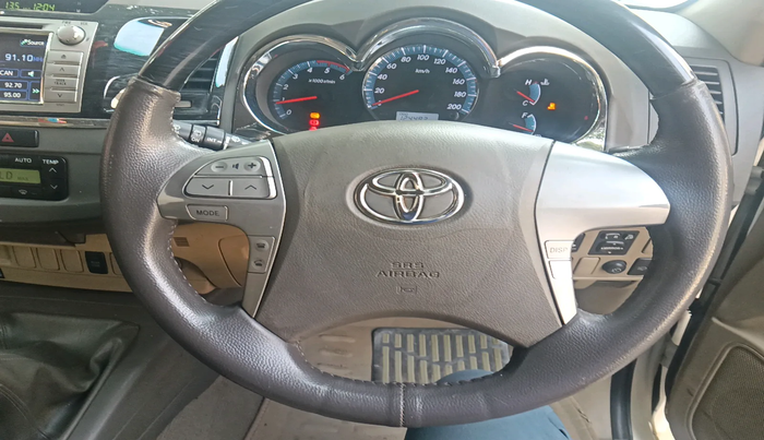 2013 Toyota Fortuner 3.0 4X2 MT, Diesel, Manual, 1,24,600 km, interior