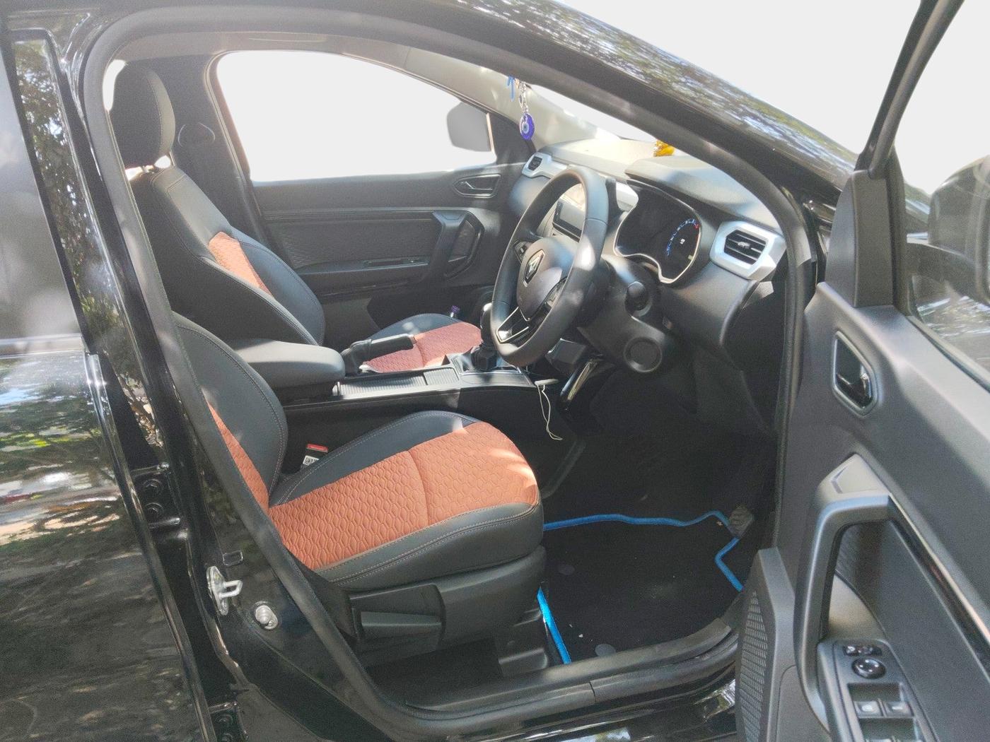 2025 Renault Kiger RXT (O) AMT, Petrol, Automatic, 3,204 km, interior